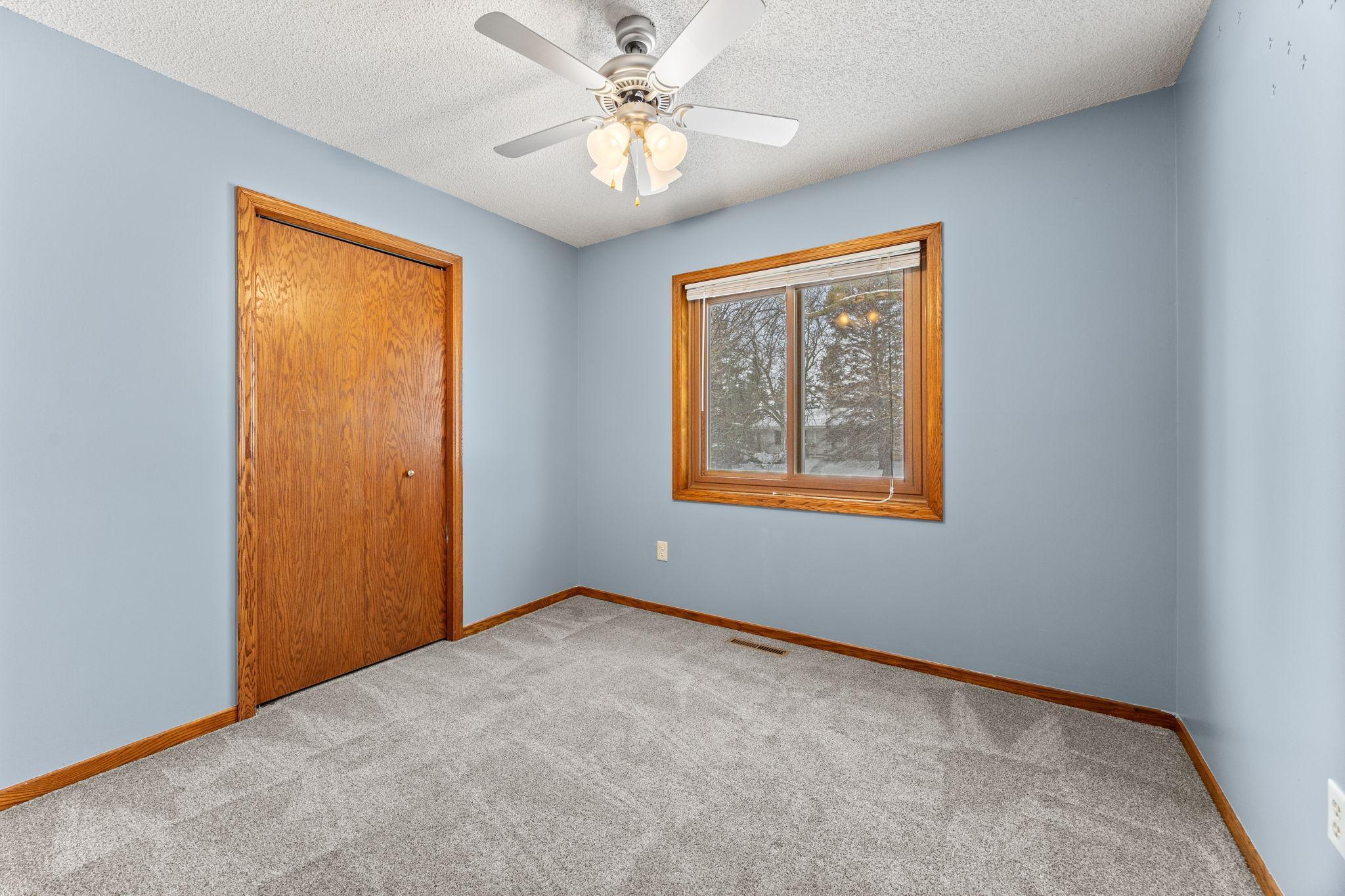 4235 Royce Street Northeast Columbia Heights, MN 55421 - Photo 12 of 22