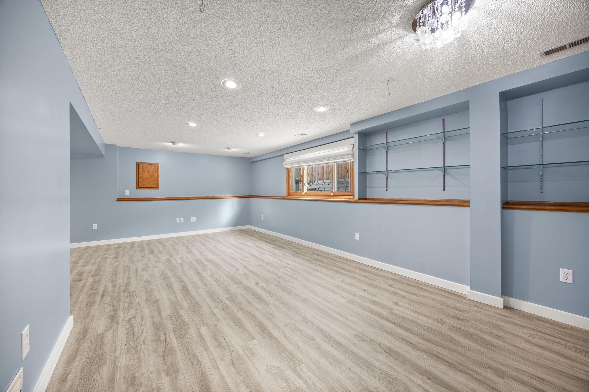 4235 Royce Street Northeast Columbia Heights, MN 55421 - Photo 16 of 22