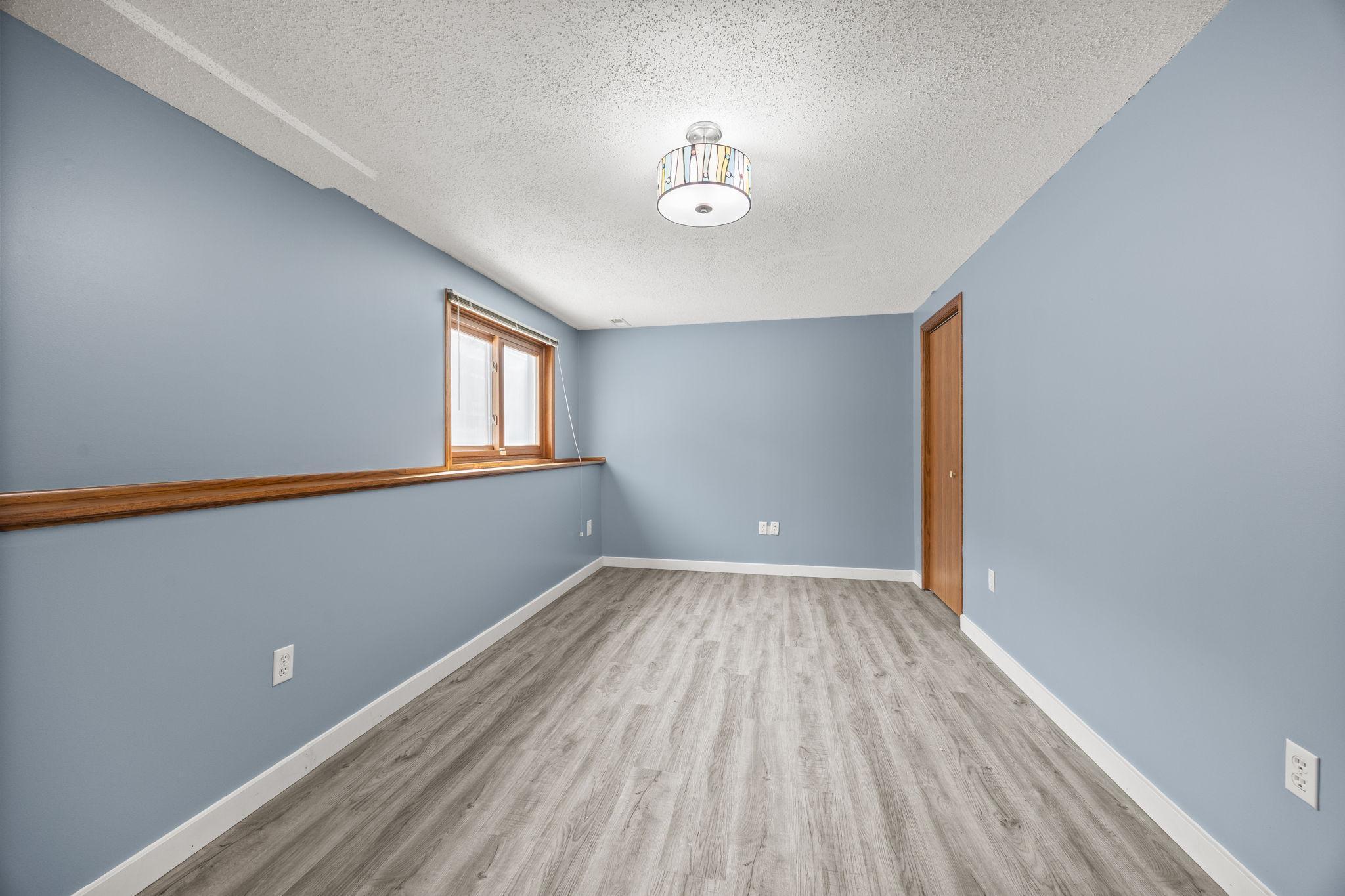 4235 Royce Street Northeast Columbia Heights, MN 55421 - Photo 18 of 22