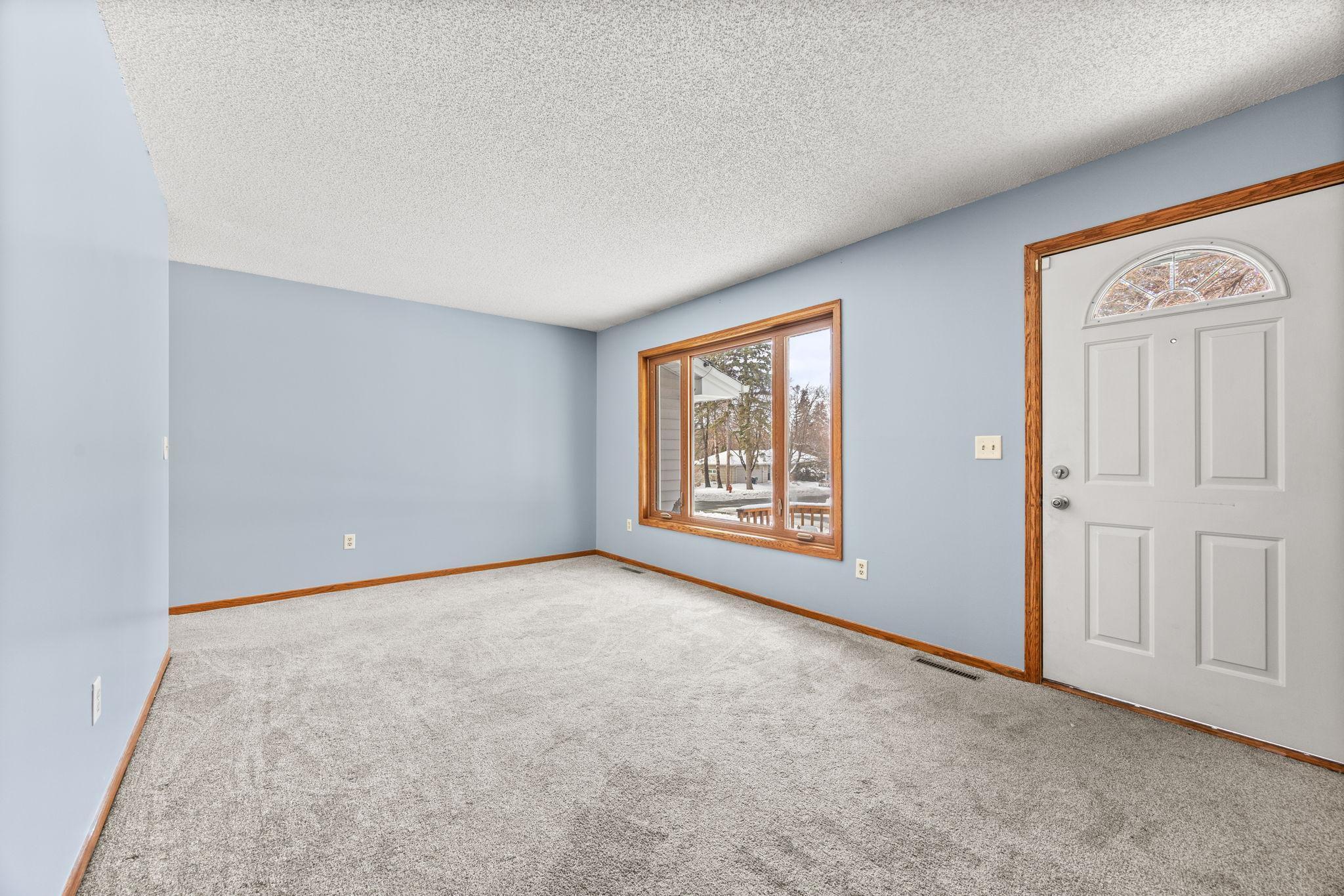 4235 Royce Street Northeast Columbia Heights, MN 55421 - Photo 6 of 22