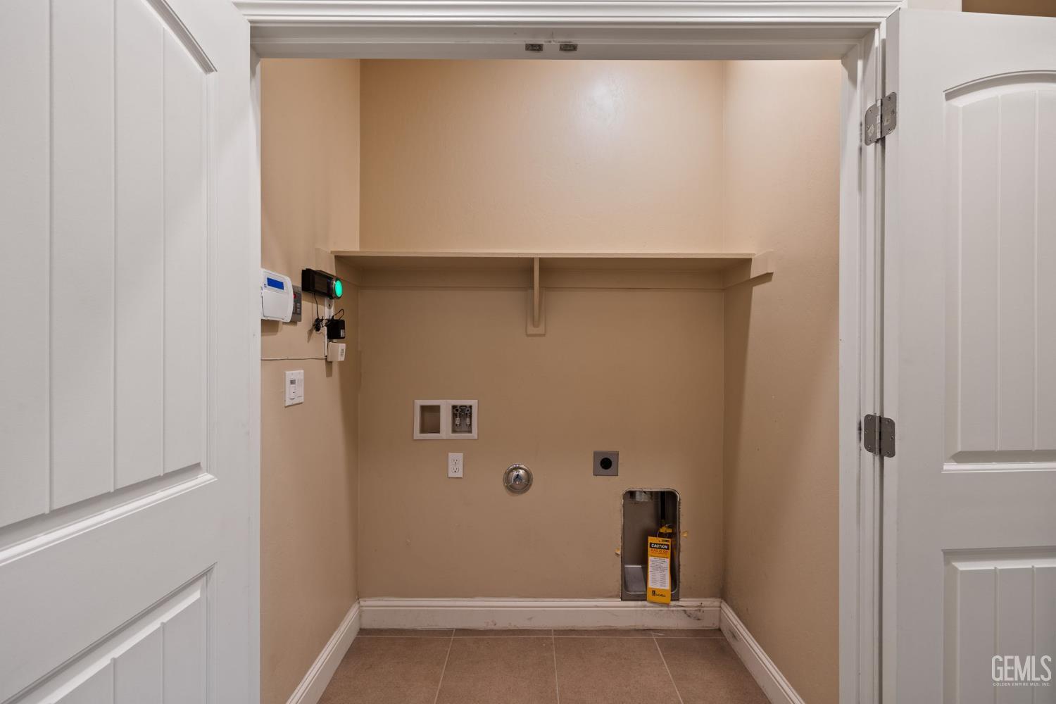 Undisclosed Address Shafter, CA 93263 - Photo 47 of 50 a view of small space