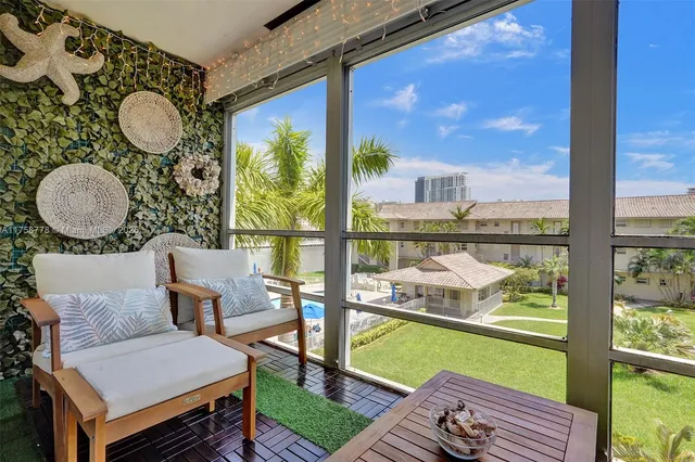 $300,000 | 2600 Diana Drive, Unit 320, Hallandale Beach, FL 33009