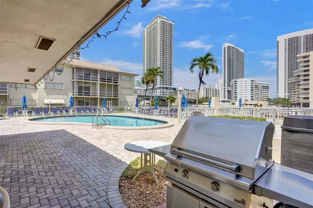 $300,000 | 2600 Diana Drive, Unit 320, Hallandale Beach, FL 33009
