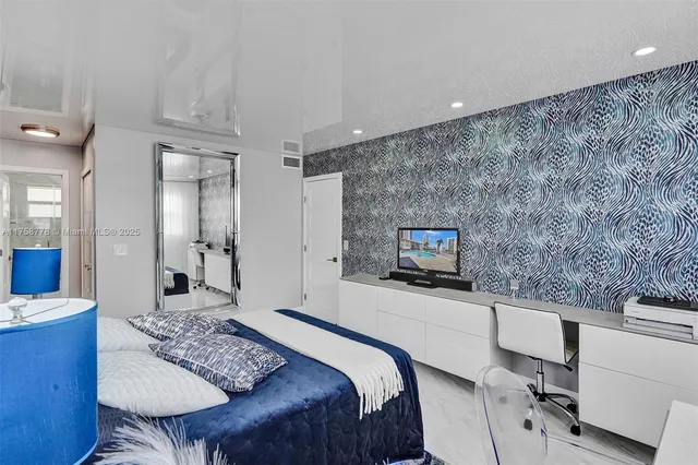 $300,000 | 2600 Diana Drive, Unit 320, Hallandale Beach, FL 33009