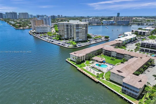 $300,000 | 2600 Diana Drive, Unit 320, Hallandale Beach, FL 33009