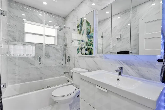 $300,000 | 2600 Diana Drive, Unit 320, Hallandale Beach, FL 33009