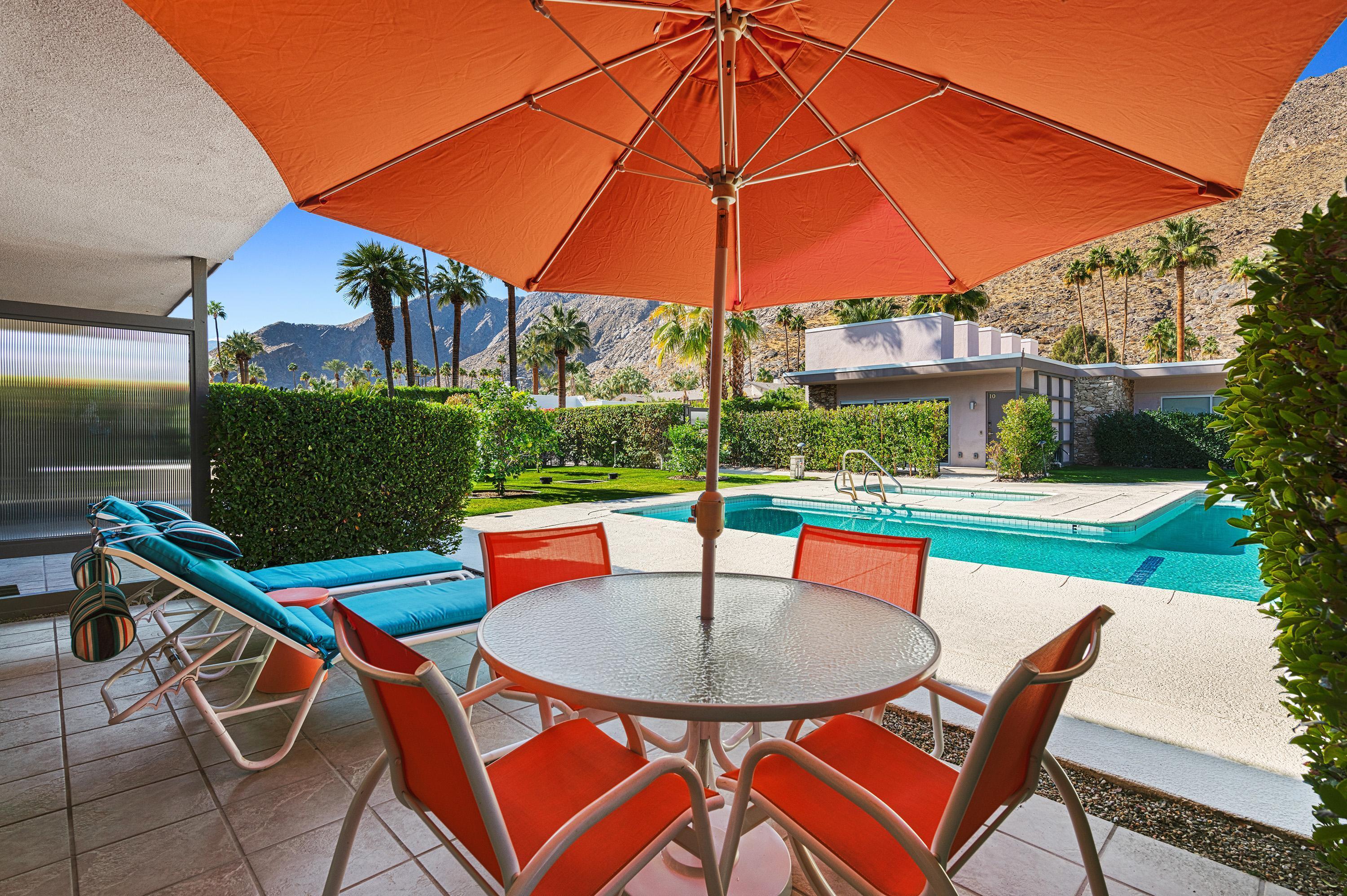 500 West Arenas Road, Unit 2 Palm Springs, CA 92262 - Photo 11 of 36 a outdoor view with a sitting space