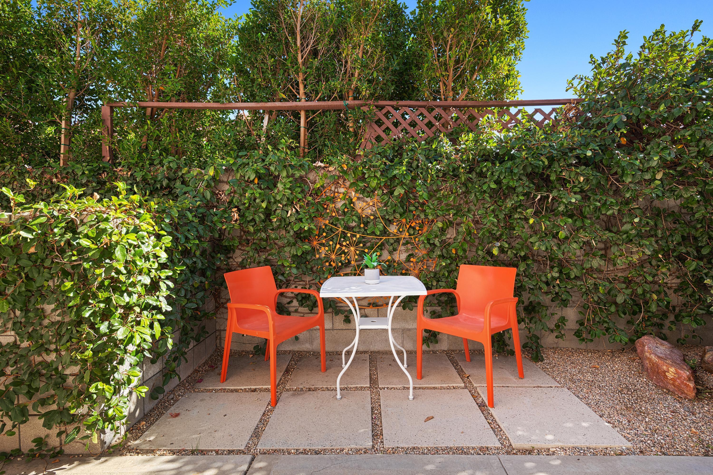 500 West Arenas Road, Unit 2 Palm Springs, CA 92262 - Photo 21 of 36 a outdoor view with a seating space