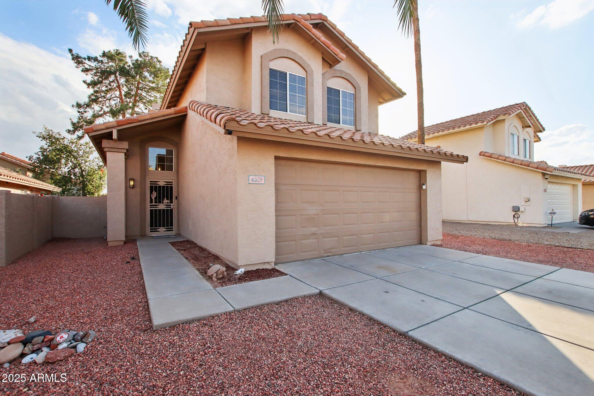 14-web-or-mls-E Desert Trumpet Rd-002