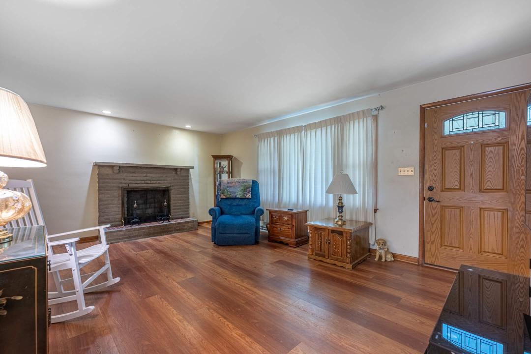 1412 Johns Road Middletown, OH 45044 - Photo 2 of 33