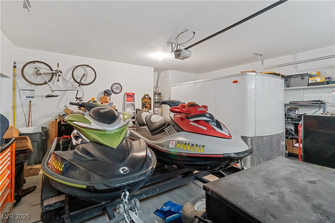 2078 Willow Bay Road Laughlin, NV 89029 - Photo 53 of 99 View of 3 car garage