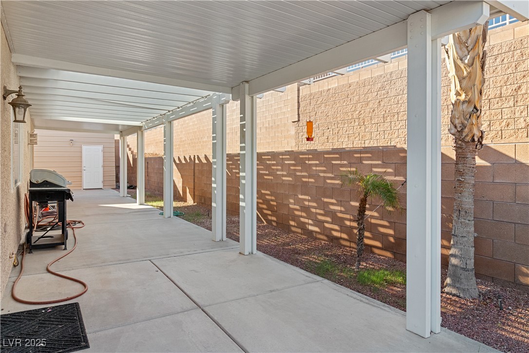 2078 Willow Bay Road Laughlin, NV 89029 - Photo 74 of 99 View of patio / terrace with grilling area