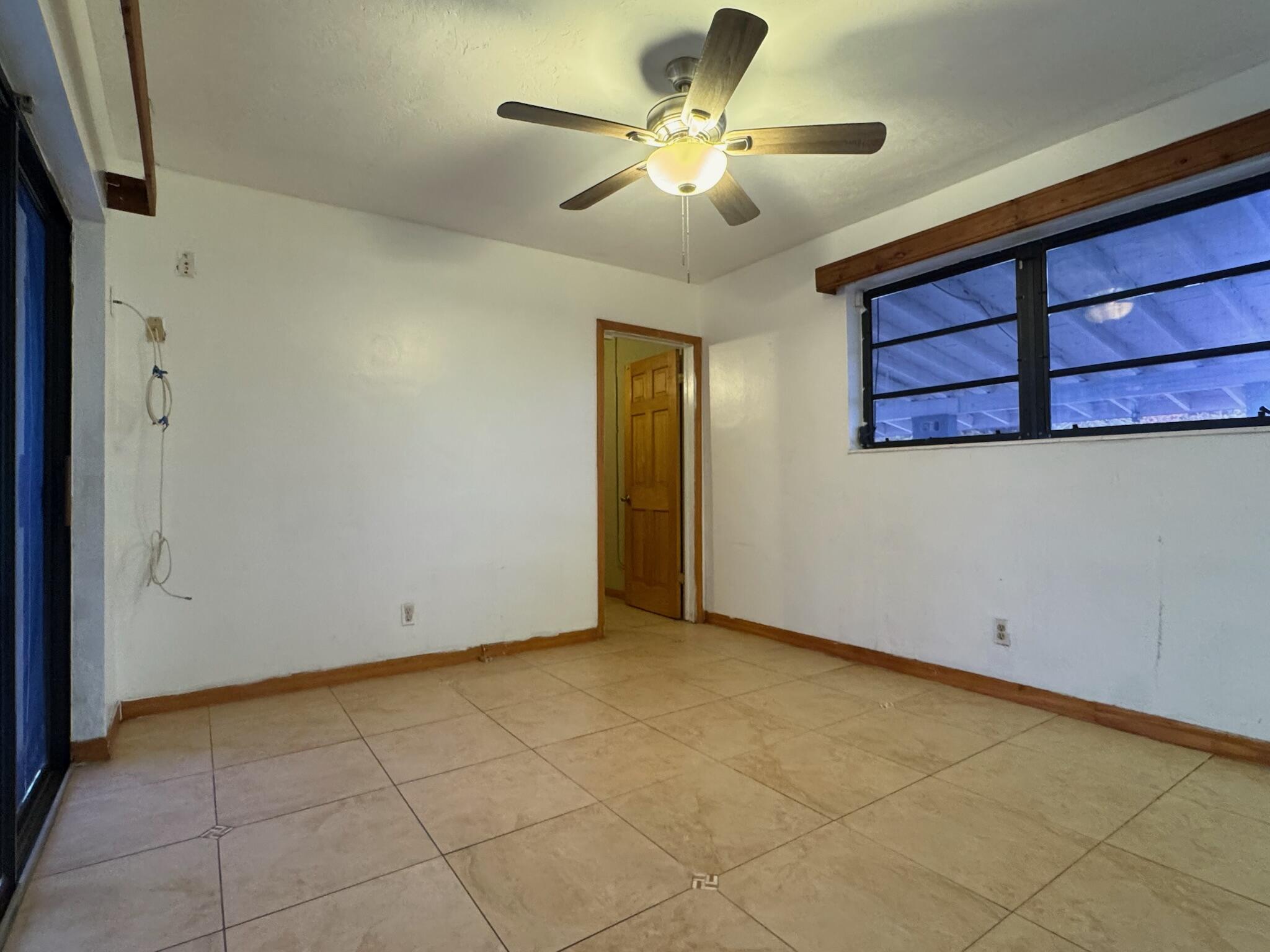 10060 Southwest 214th Street Cutler Bay, FL 33189 - Photo 17 of 26 IMG_1577