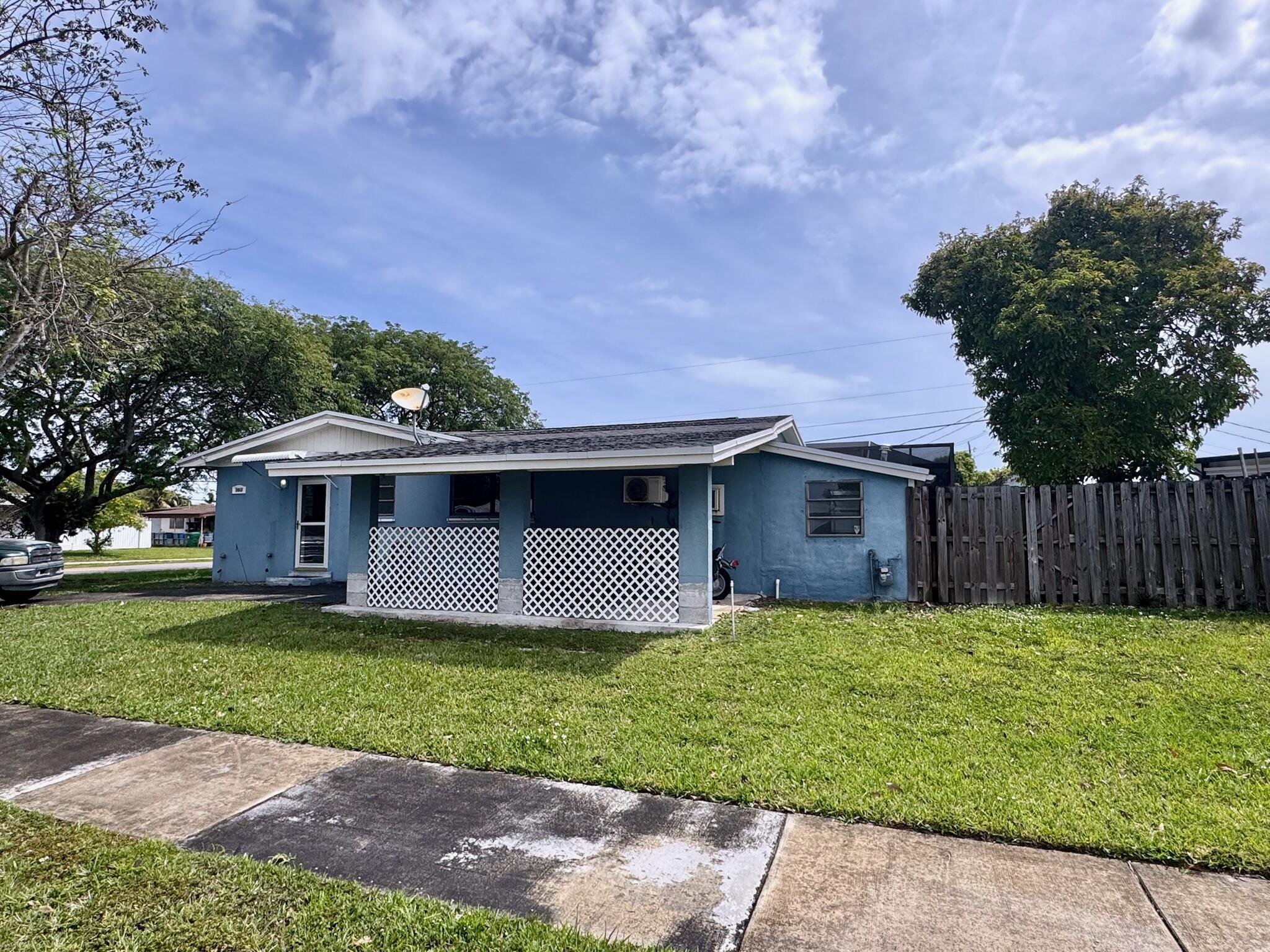 10060 Southwest 214th Street Cutler Bay, FL 33189 - Photo 26 of 26 IMG_1630