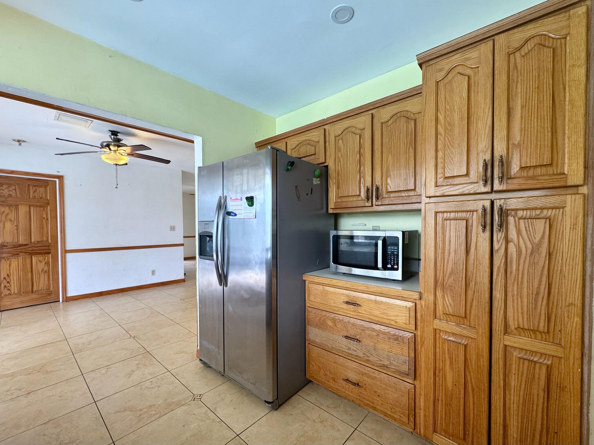 10060 Southwest 214th Street Cutler Bay, FL 33189 - Photo 6 of 26 IMG_1617