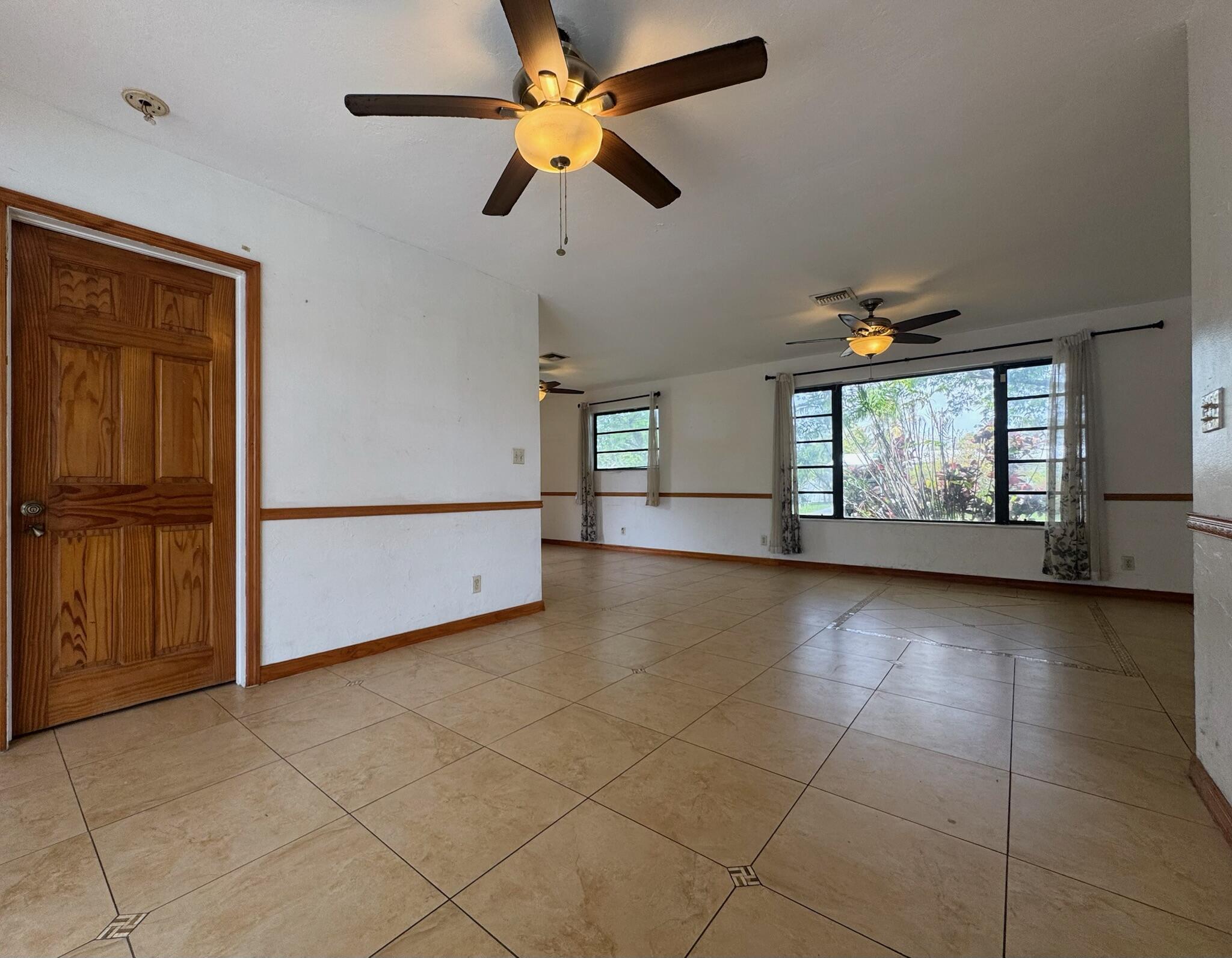 10060 Southwest 214th Street Cutler Bay, FL 33189 - Photo 9 of 26 IMG_1609