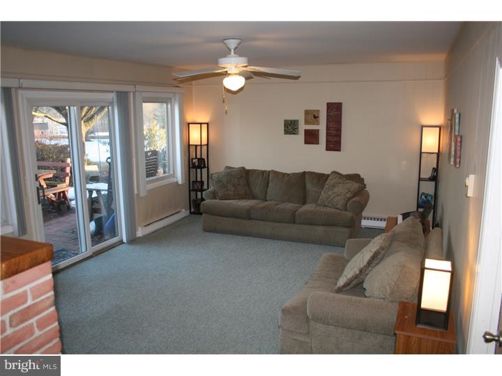 65 Derstine Road Hatfield, PA 19440 - Photo 8 of 20 Family Room