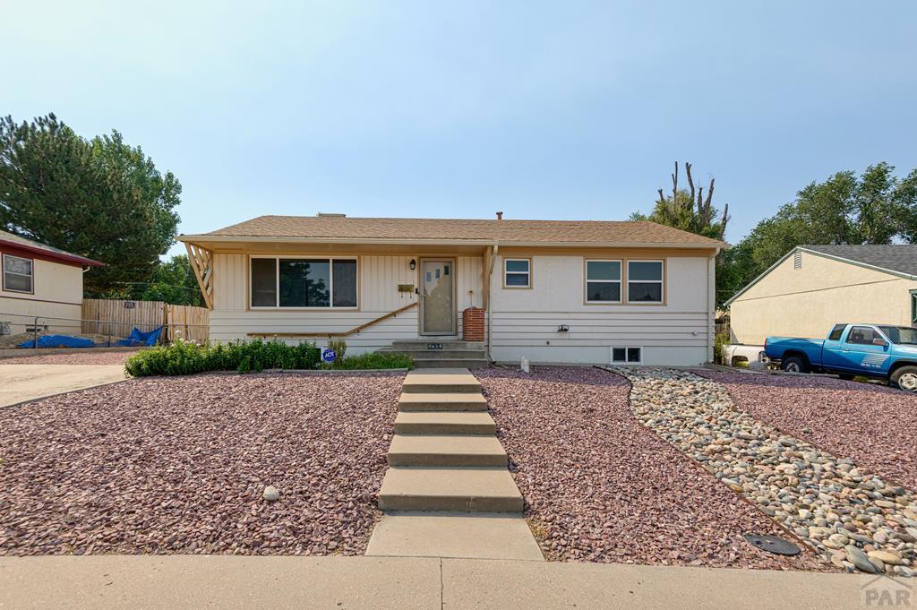 1810 Comanche Road Pueblo, CO 81001 - Photo 1 of 29