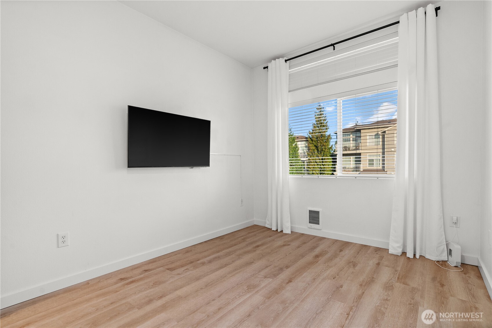 6113 Hazel Loop Southeast, Unit D Auburn, WA 98092 - Photo 25 of 38