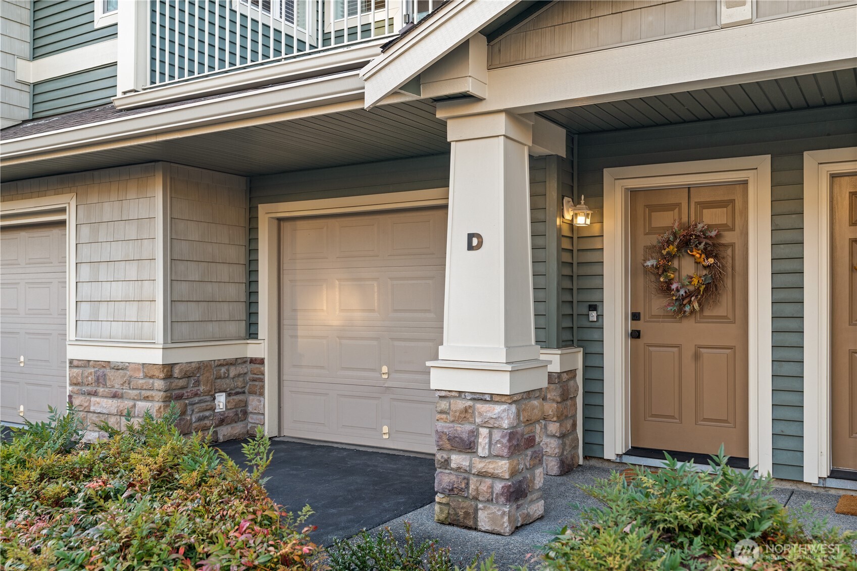 6113 Hazel Loop Southeast, Unit D Auburn, WA 98092 - Photo 4 of 38