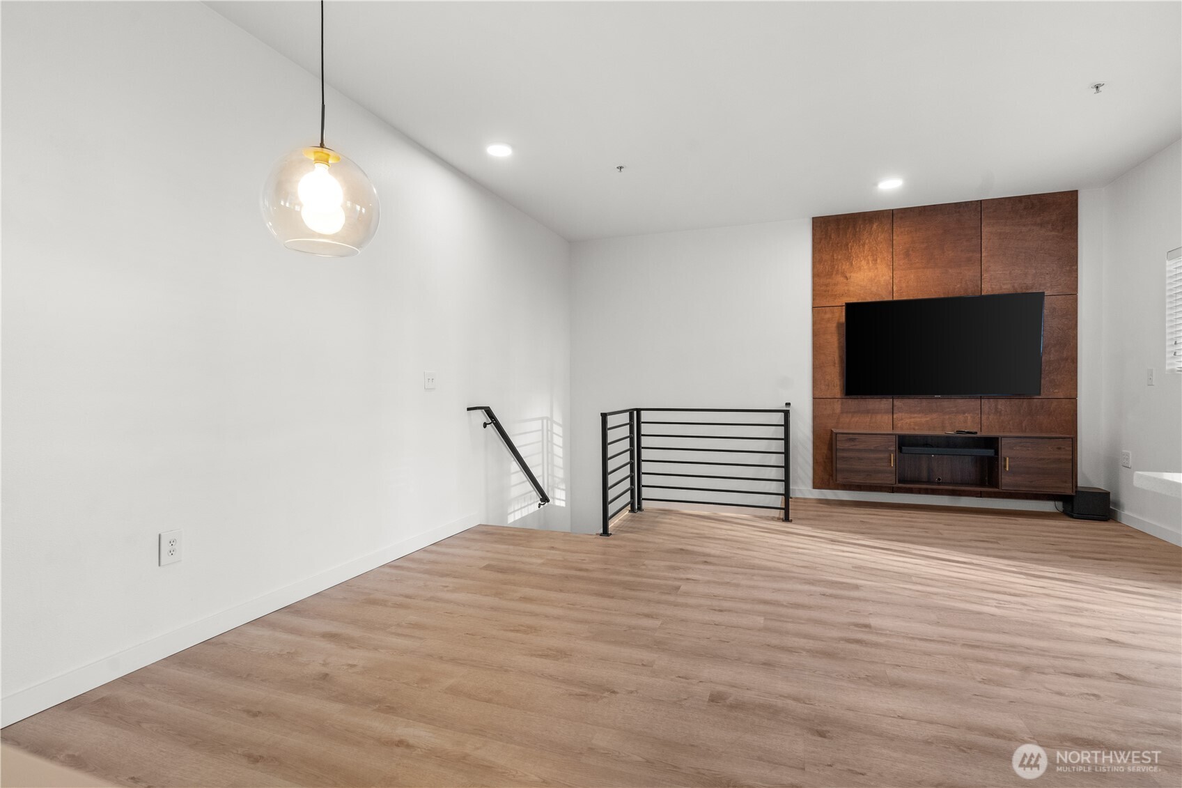 6113 Hazel Loop Southeast, Unit D Auburn, WA 98092 - Photo 6 of 38