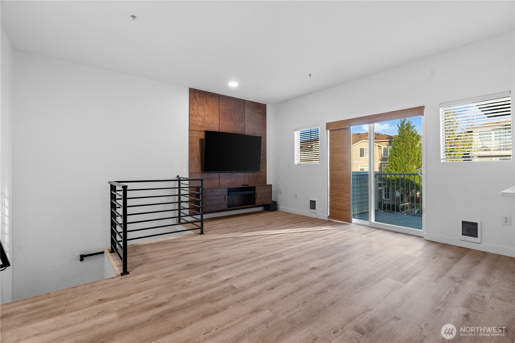 6113 Hazel Loop Southeast, Unit D Auburn, WA 98092 - Photo 8 of 38