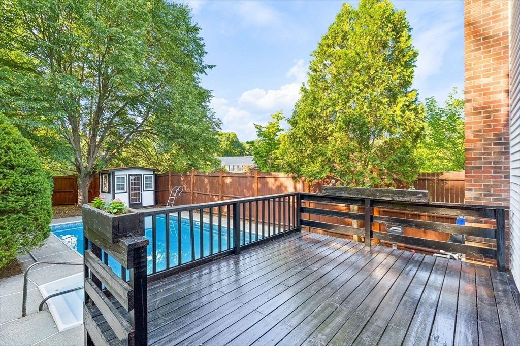 11 Crownridge Road Westborough, MA 01581 - Photo 37 of 42 Gallery Image 37