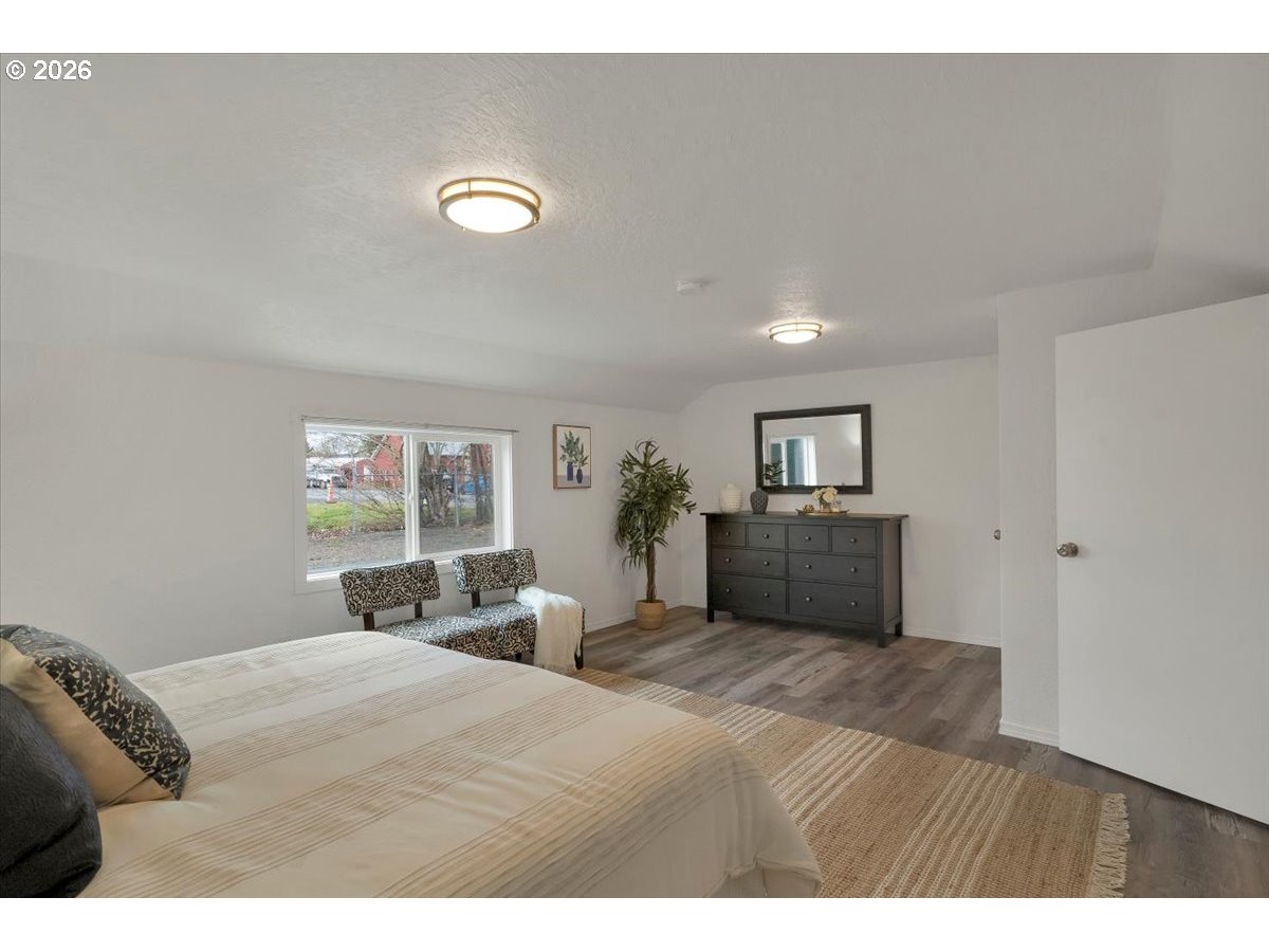 809 Southwest Ash Street Dallas, OR 97338 - Photo 19 of 40