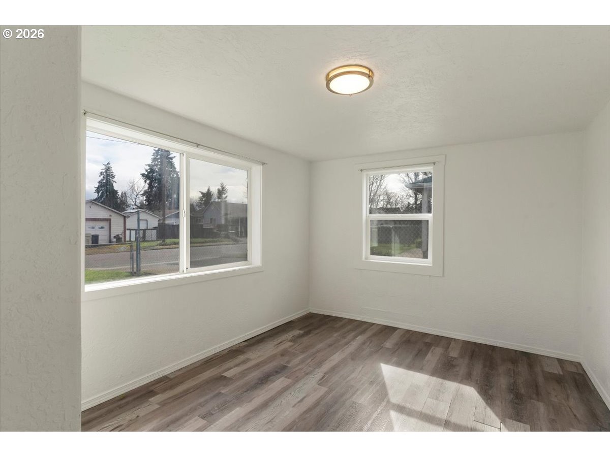 809 Southwest Ash Street Dallas, OR 97338 - Photo 23 of 40