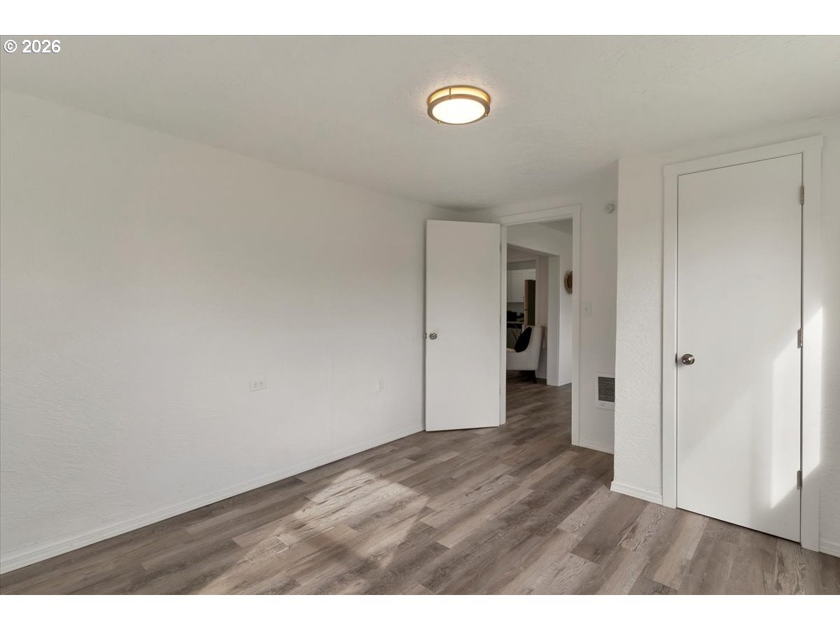 809 Southwest Ash Street Dallas, OR 97338 - Photo 25 of 40