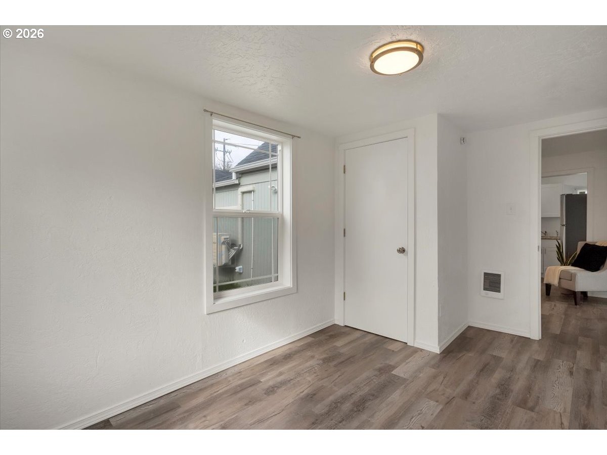 809 Southwest Ash Street Dallas, OR 97338 - Photo 26 of 40