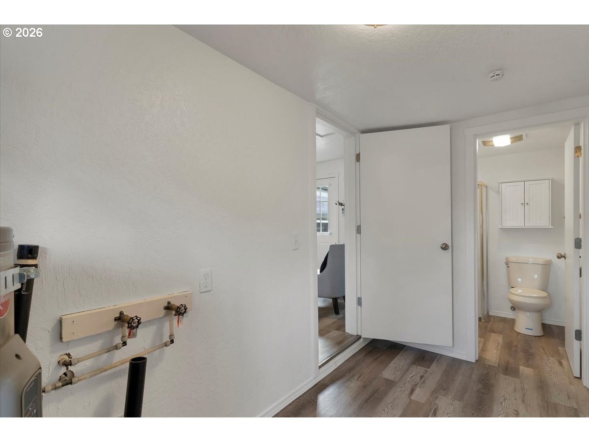 809 Southwest Ash Street Dallas, OR 97338 - Photo 29 of 40