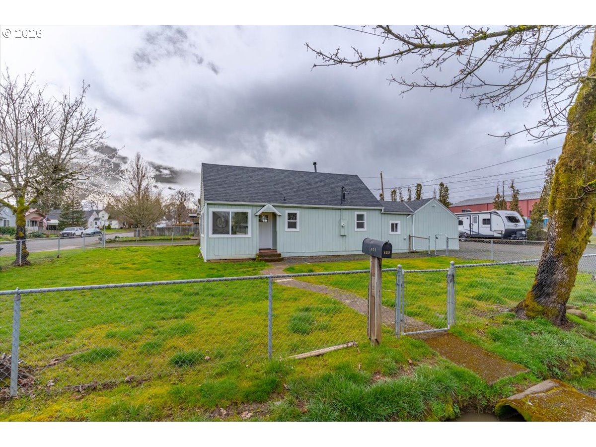 809 Southwest Ash Street Dallas, OR 97338 - Photo 31 of 40