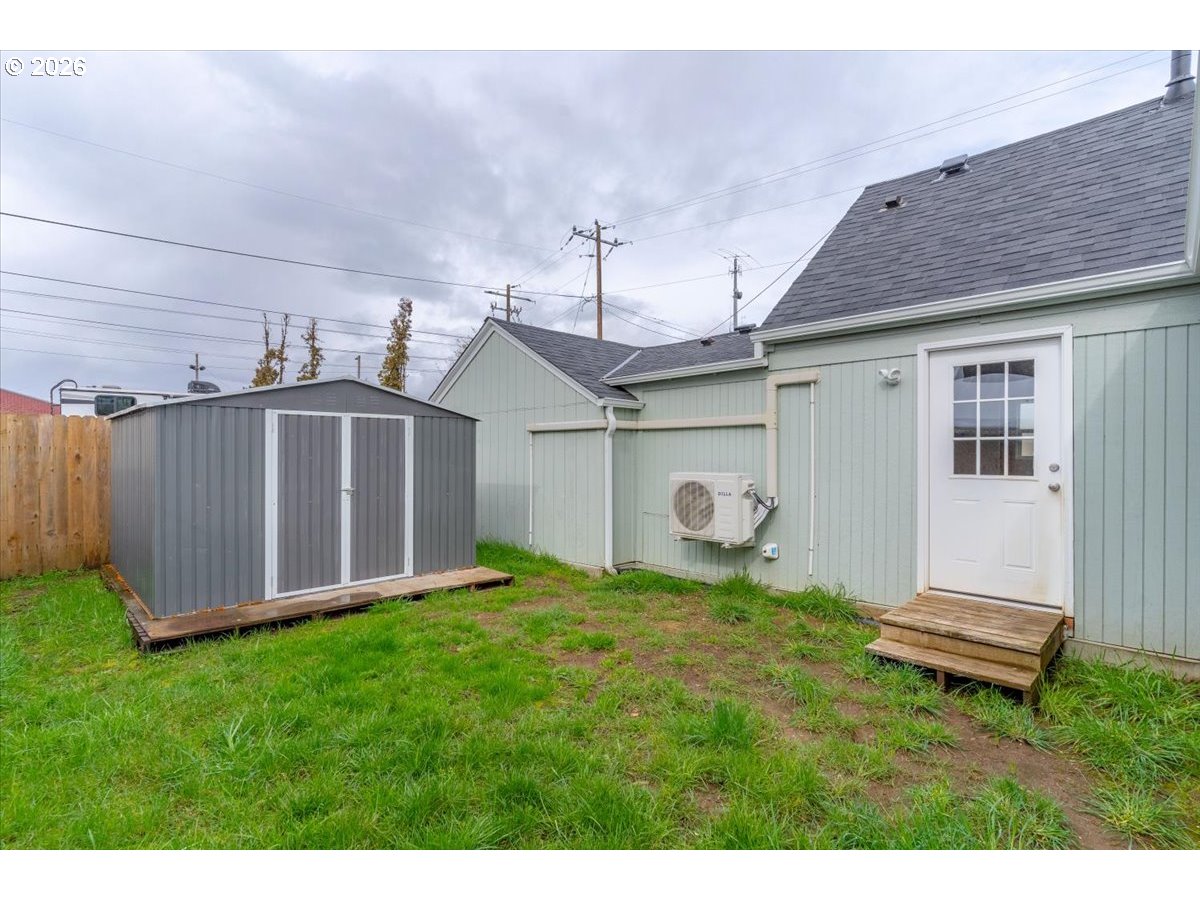 809 Southwest Ash Street Dallas, OR 97338 - Photo 38 of 40