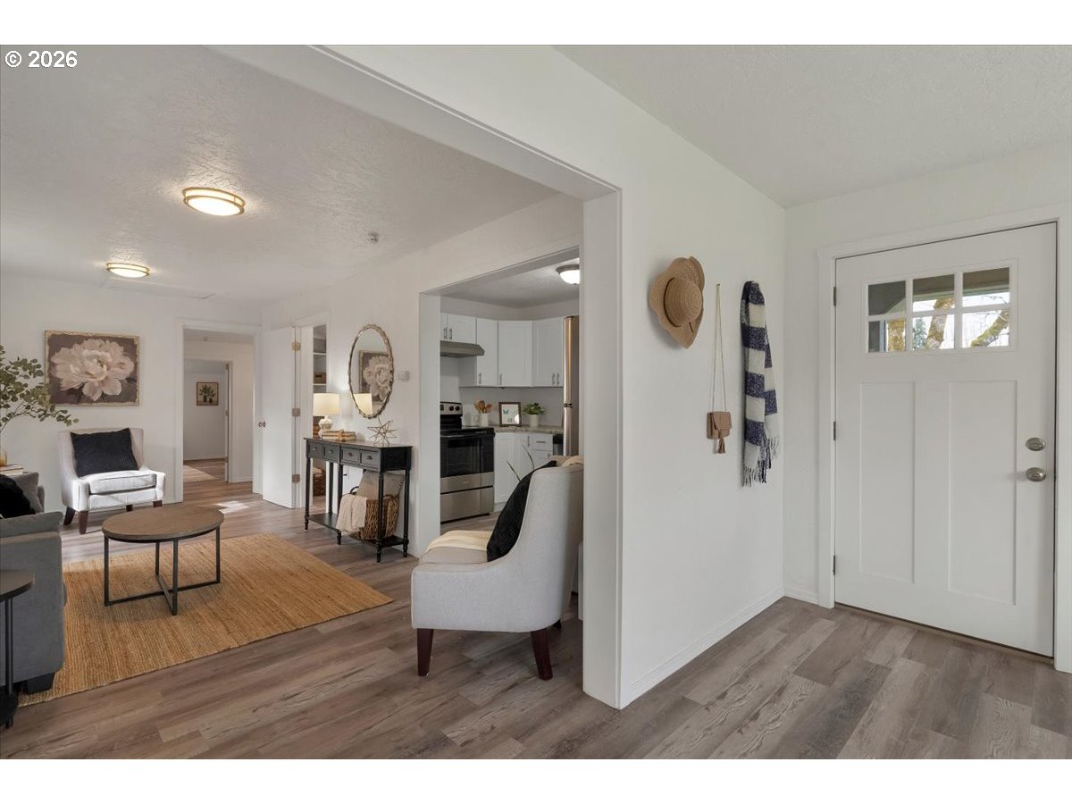 809 Southwest Ash Street Dallas, OR 97338 - Photo 7 of 40