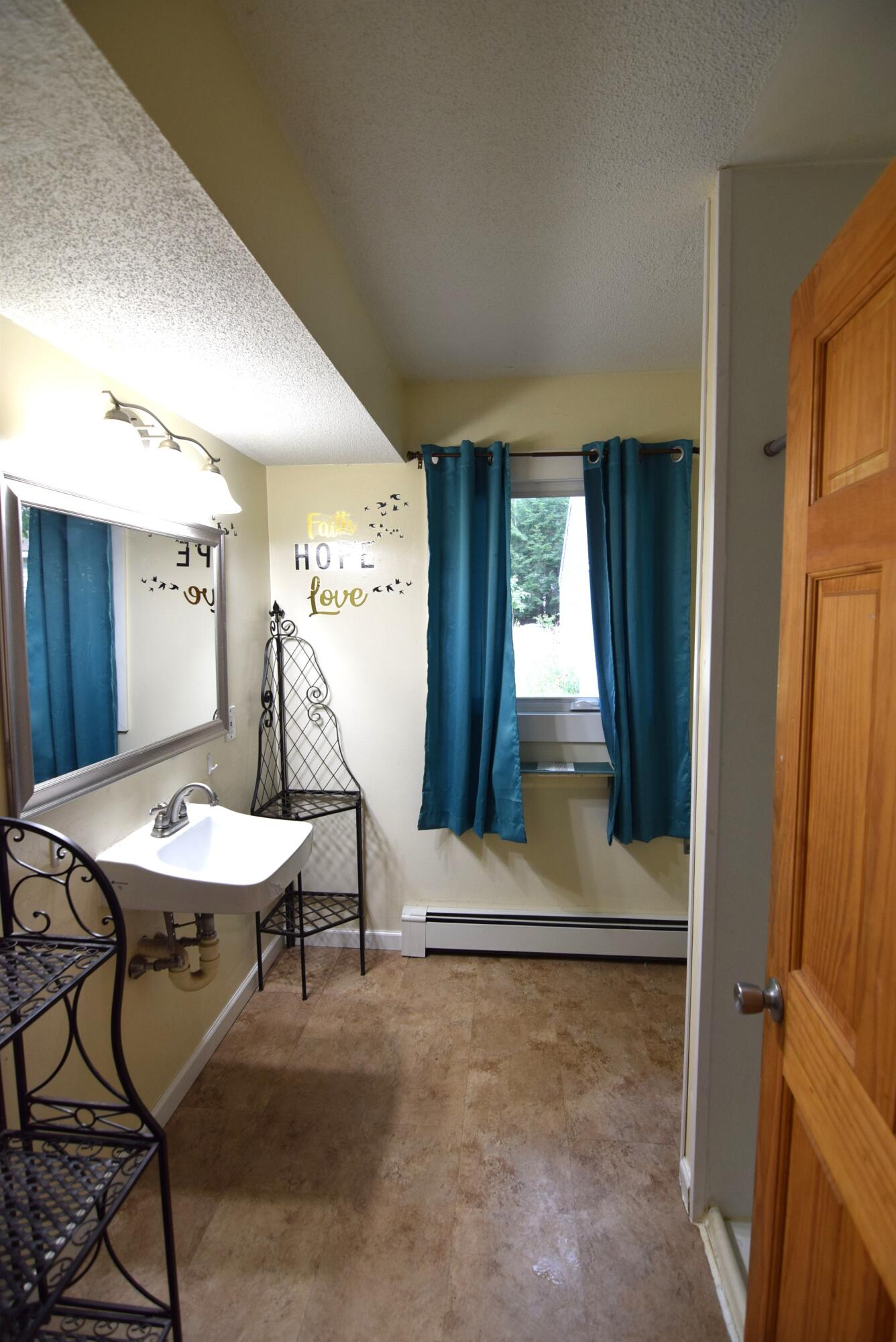 675 Quaker Ridge Road Leeds, ME 04263 - Photo 8 of 27 07-full bath