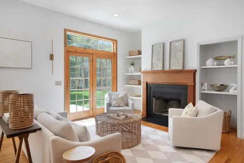 $2,790,000 | 2 Cosmos Way, Edgartown, MA 02539