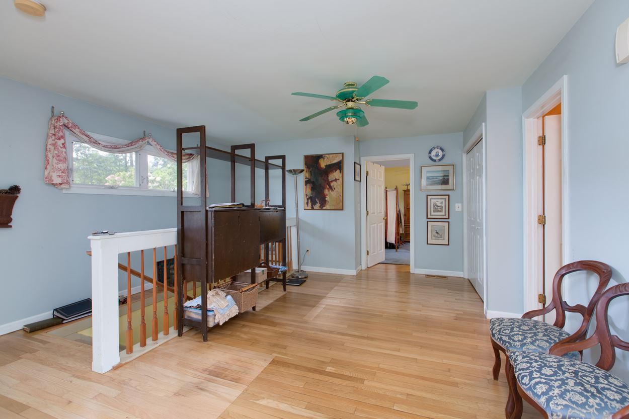 121 Rockingham Road Londonderry, NH 03053 - Photo 20 of 38