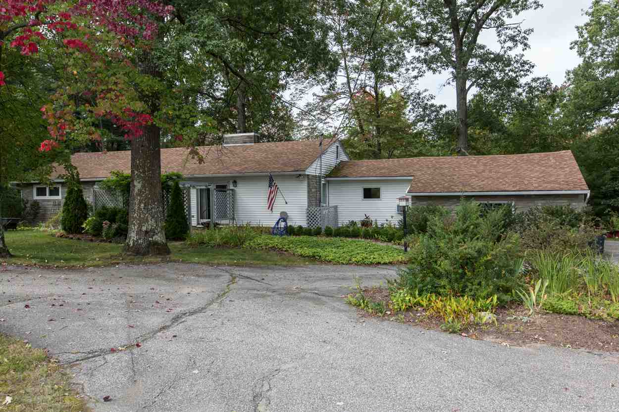 121 Rockingham Road Londonderry, NH 03053 - Photo 3 of 38