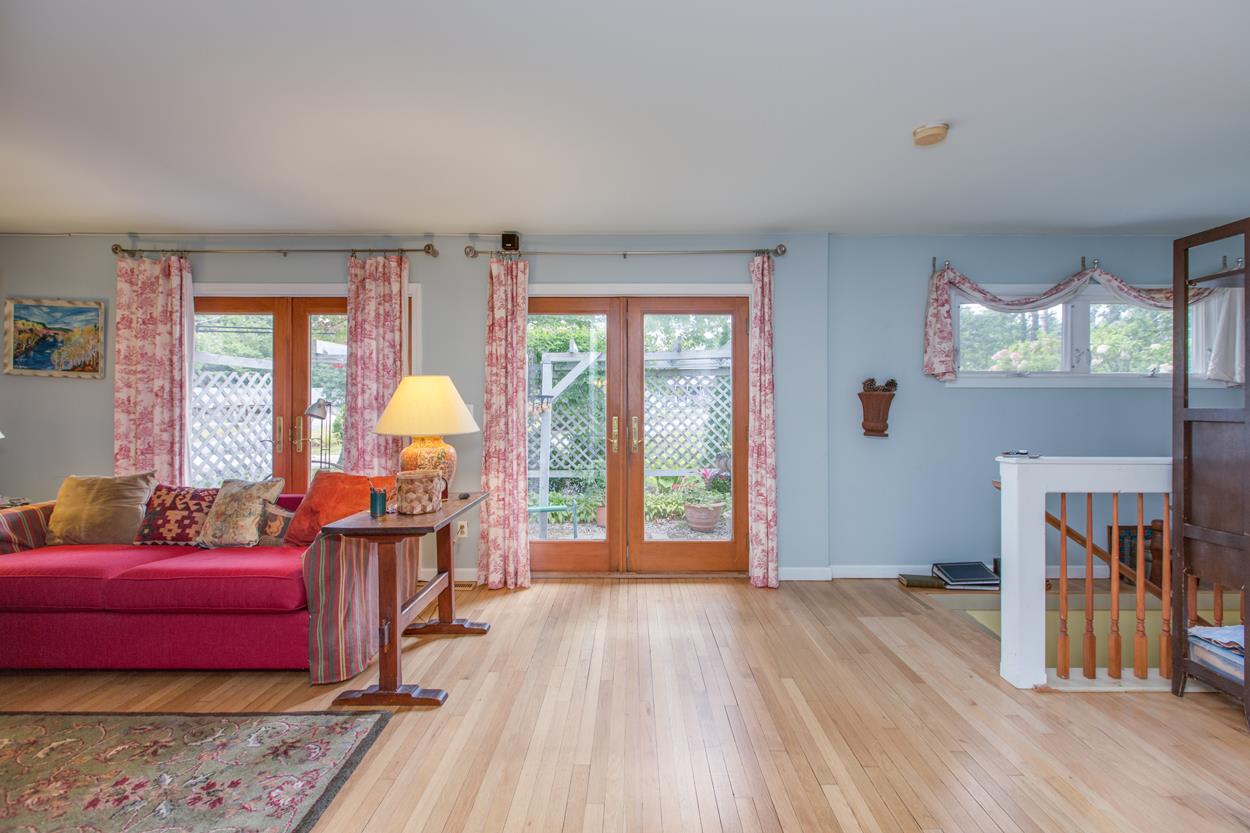 121 Rockingham Road Londonderry, NH 03053 - Photo 21 of 38