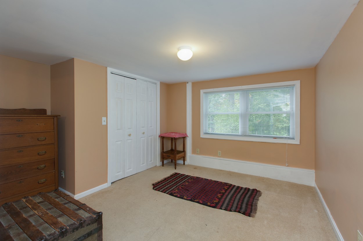 121 Rockingham Road Londonderry, NH 03053 - Photo 28 of 38