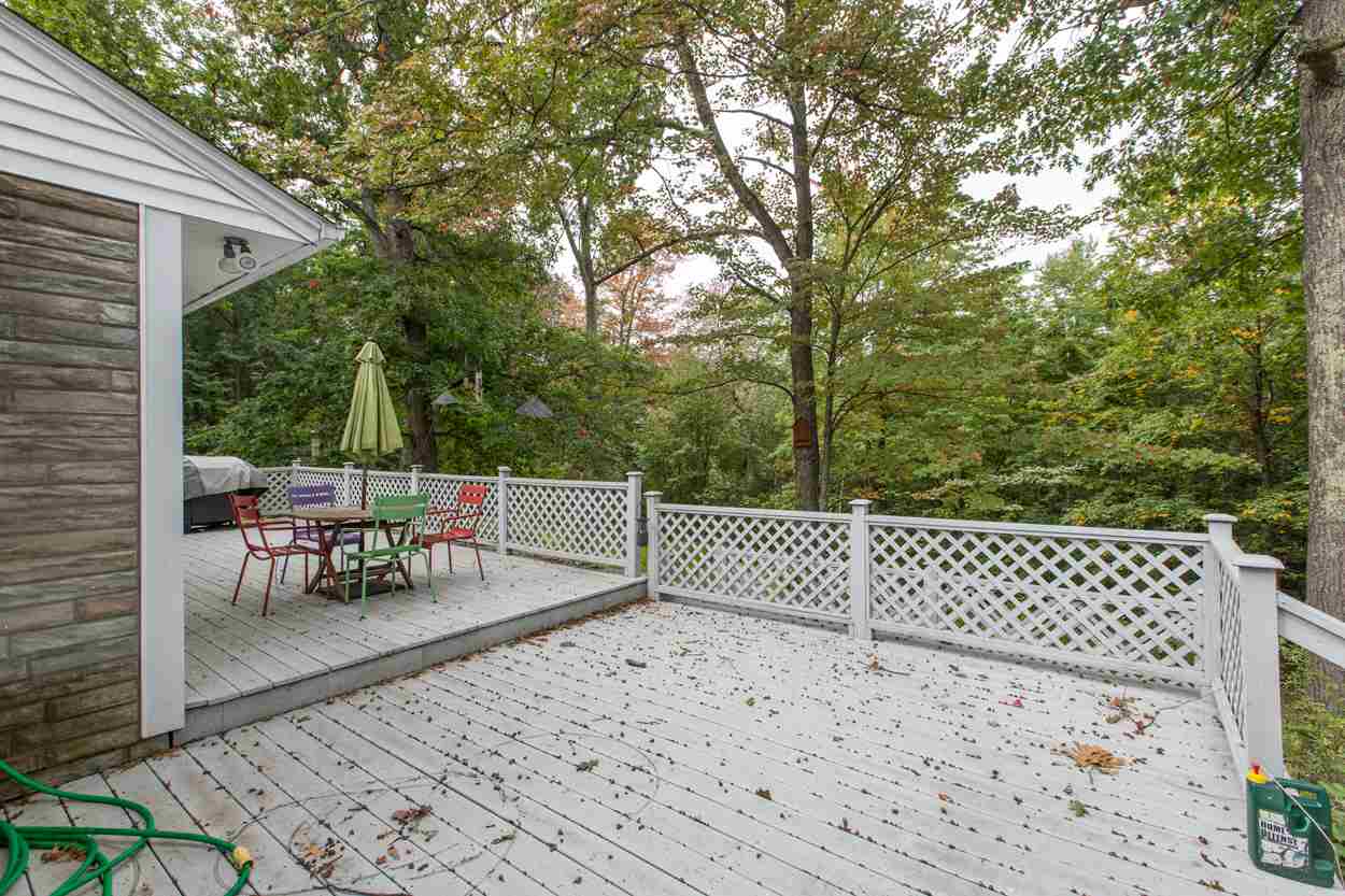 121 Rockingham Road Londonderry, NH 03053 - Photo 33 of 38