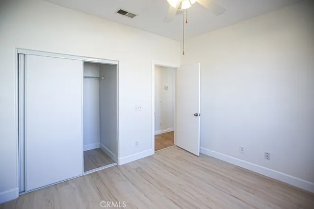 a view of livingroom and hardwood floor