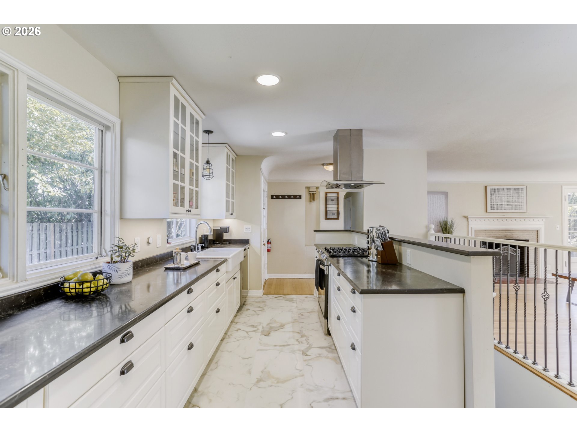5008 Southwest Taylors Ferry Road Portland, OR 97219 - Photo 12 of 31 Kitchen