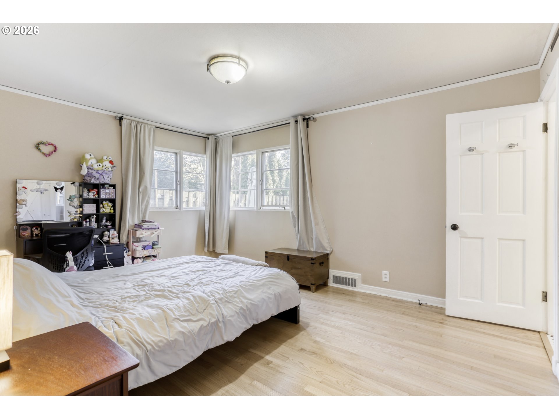 5008 Southwest Taylors Ferry Road Portland, OR 97219 - Photo 15 of 31 Bedroom, Owner's Suite