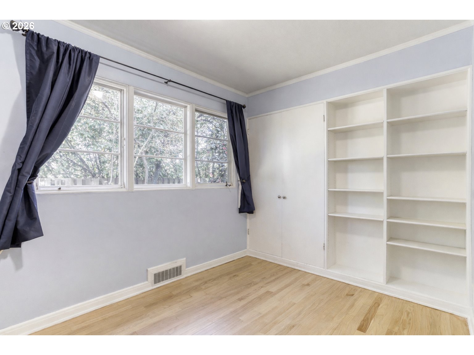 5008 Southwest Taylors Ferry Road Portland, OR 97219 - Photo 20 of 31 Bedroom