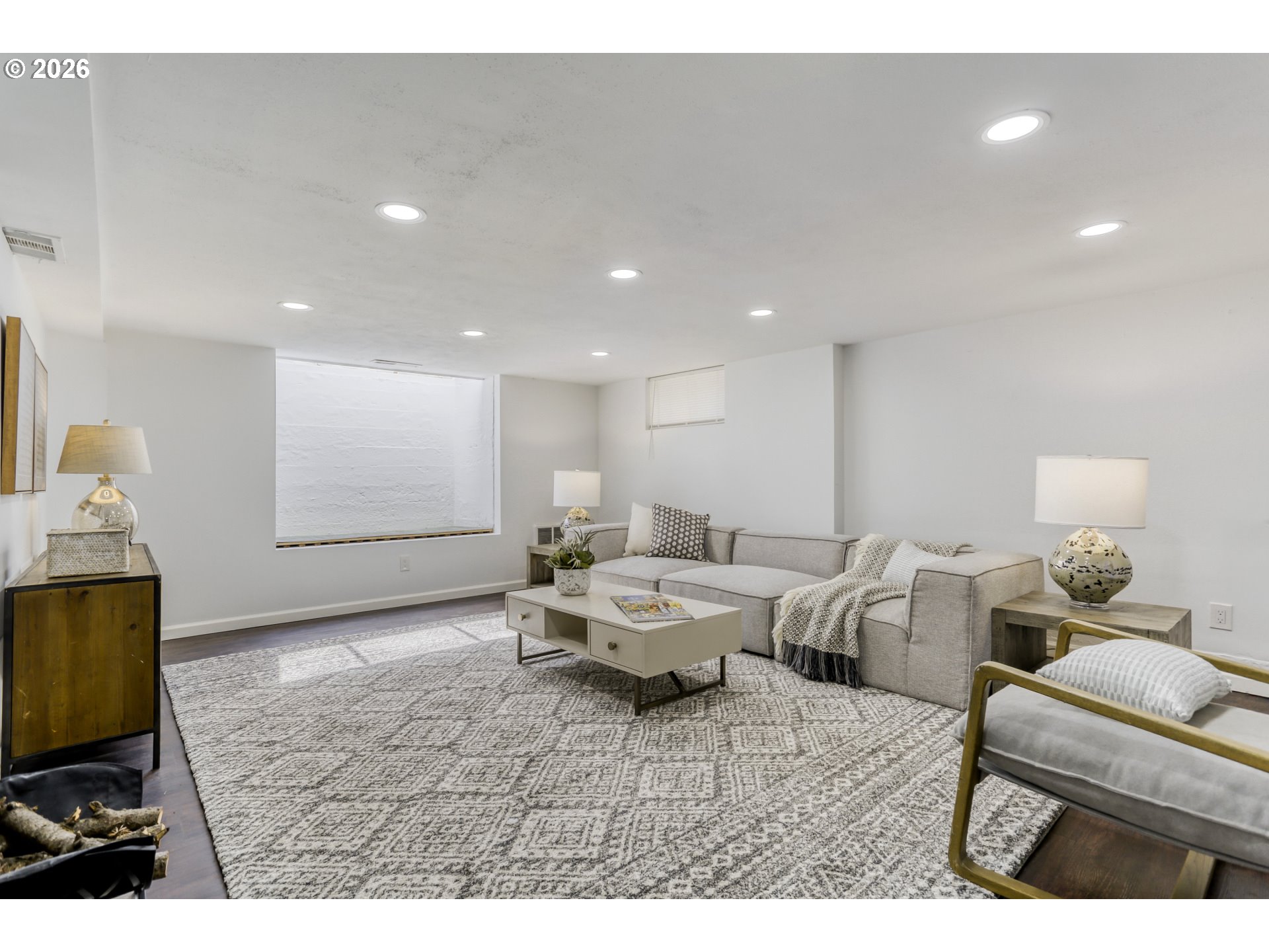 5008 Southwest Taylors Ferry Road Portland, OR 97219 - Photo 21 of 31 Family Room