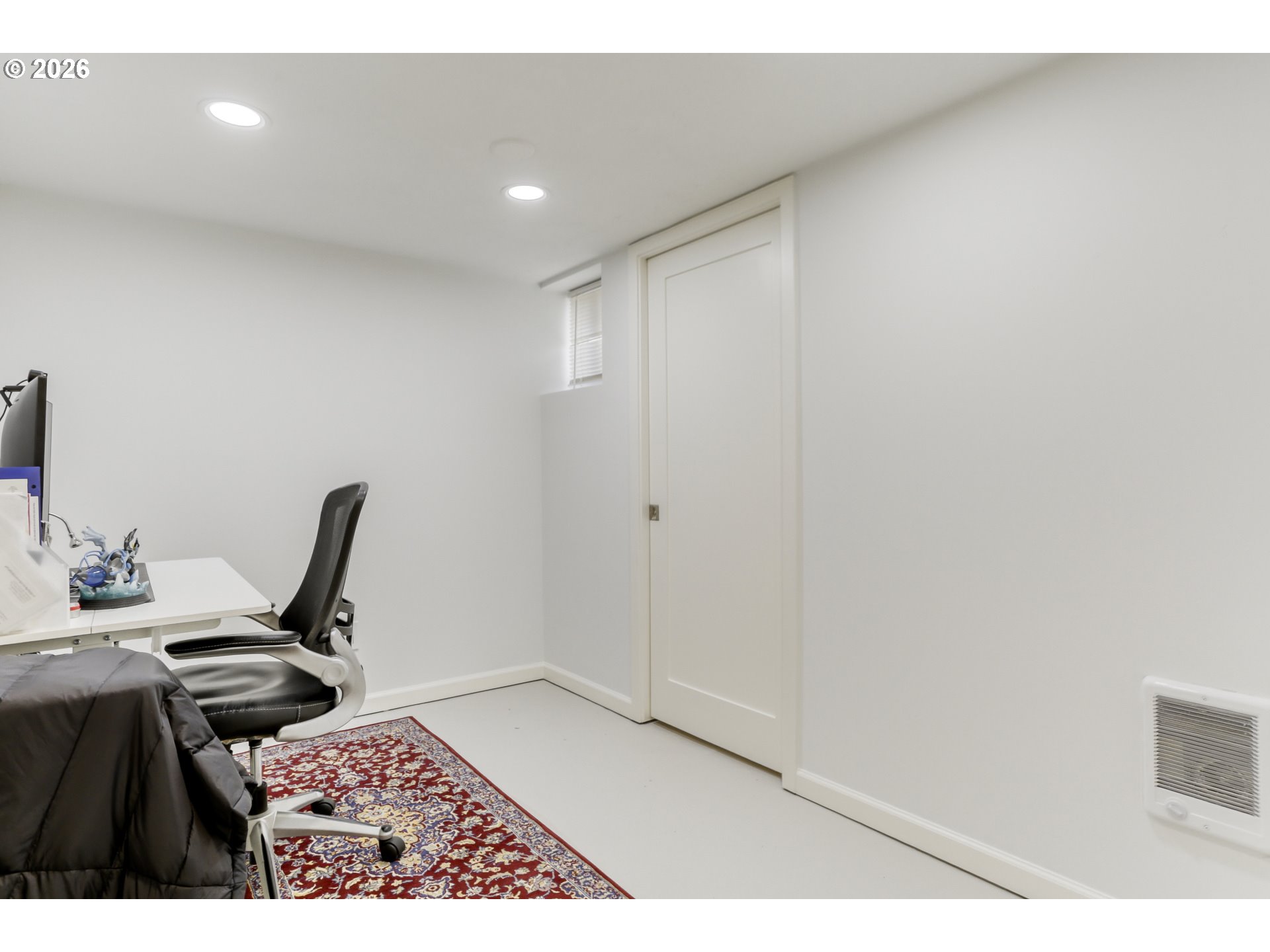 5008 Southwest Taylors Ferry Road Portland, OR 97219 - Photo 24 of 31 Den/Office