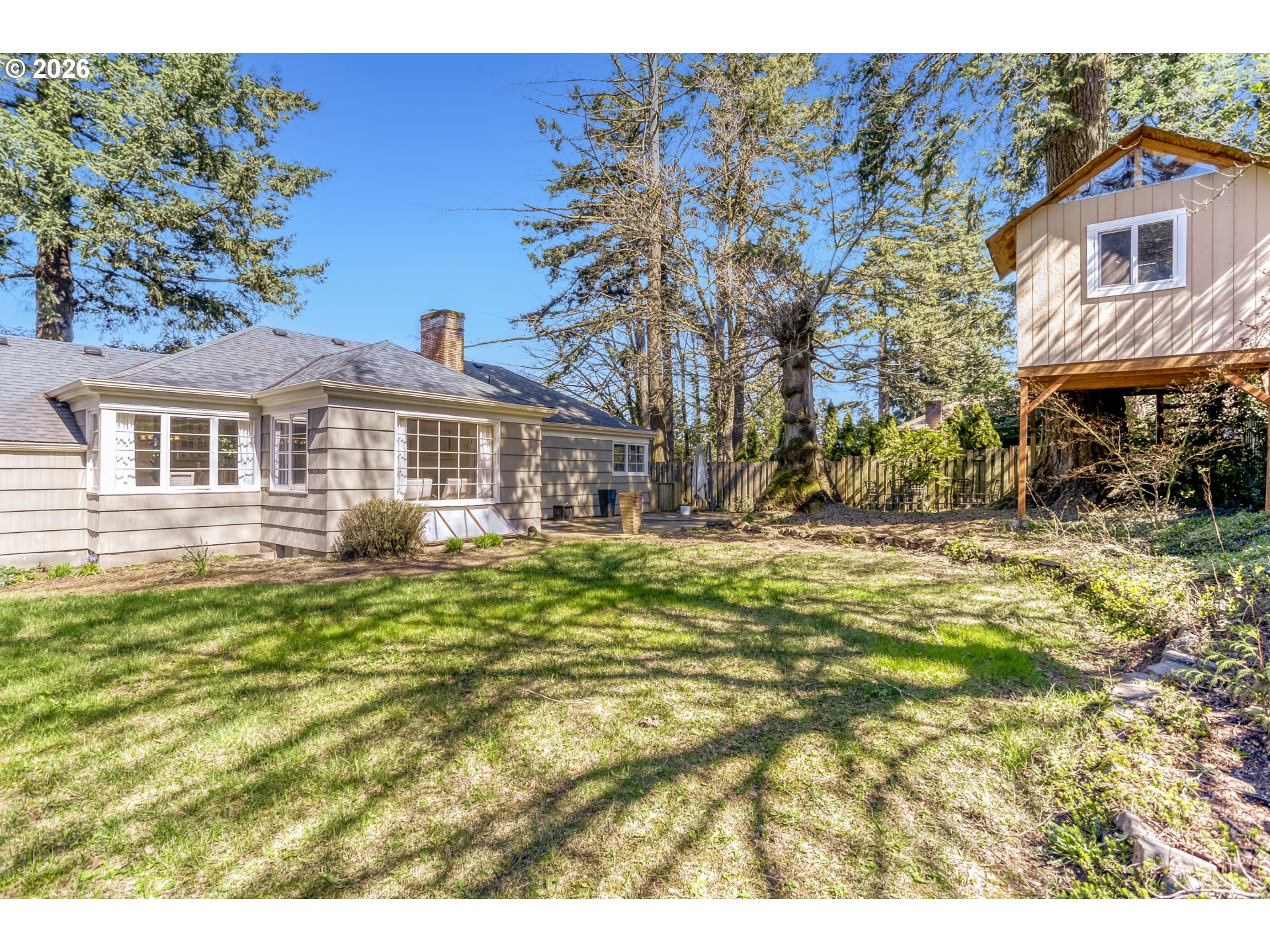 5008 Southwest Taylors Ferry Road Portland, OR 97219 - Photo 25 of 31 Backyard