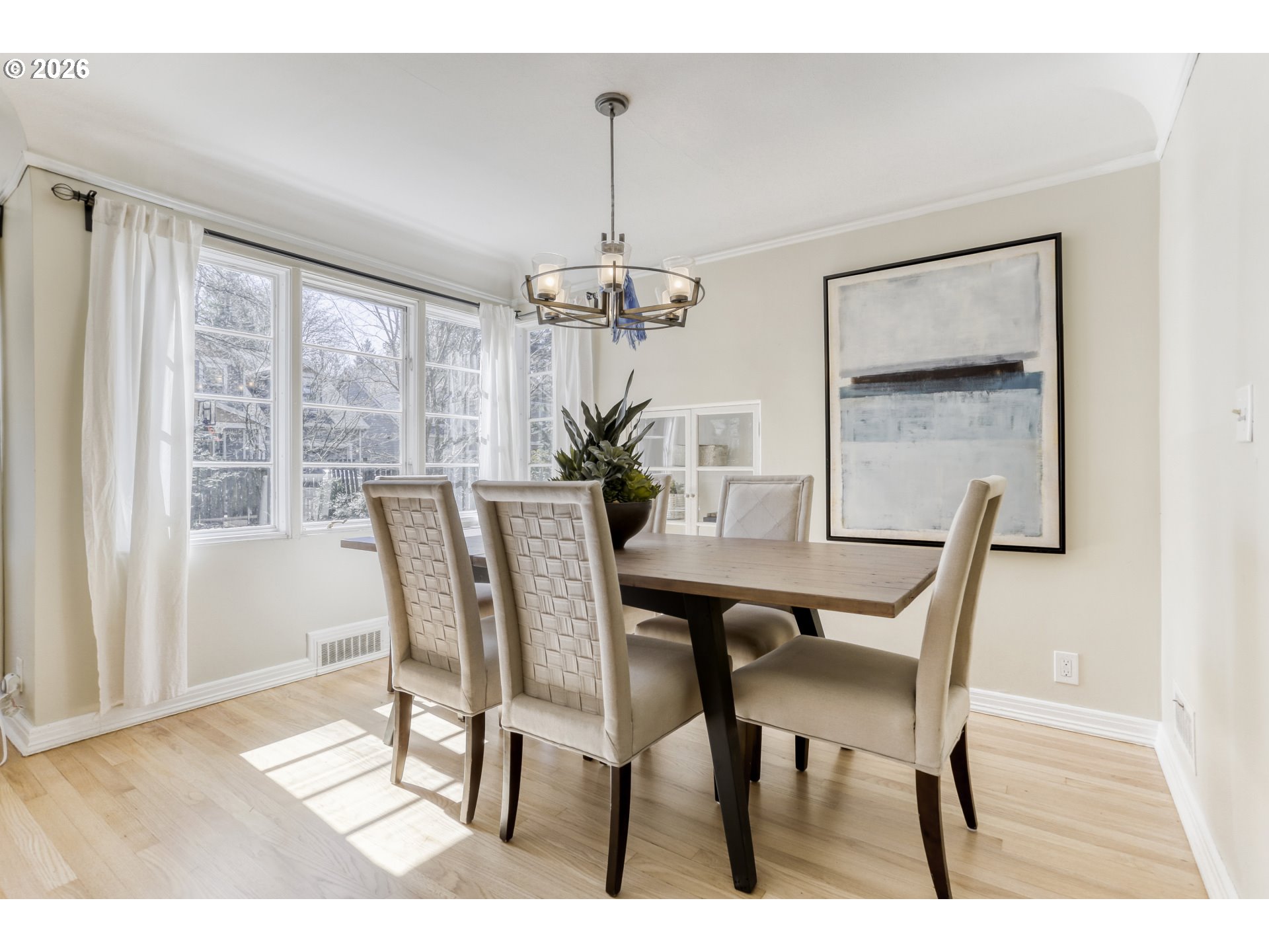 5008 Southwest Taylors Ferry Road Portland, OR 97219 - Photo 9 of 31 Dining Area